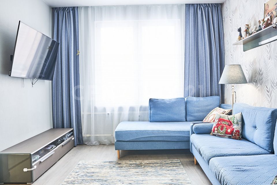 Продаётся 4-комнатная квартира, 100 м²