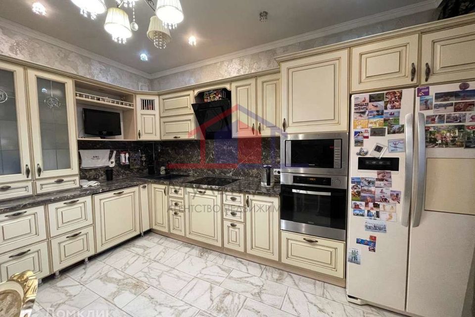 Сдаётся 3-комнатная квартира, 96.5 м²