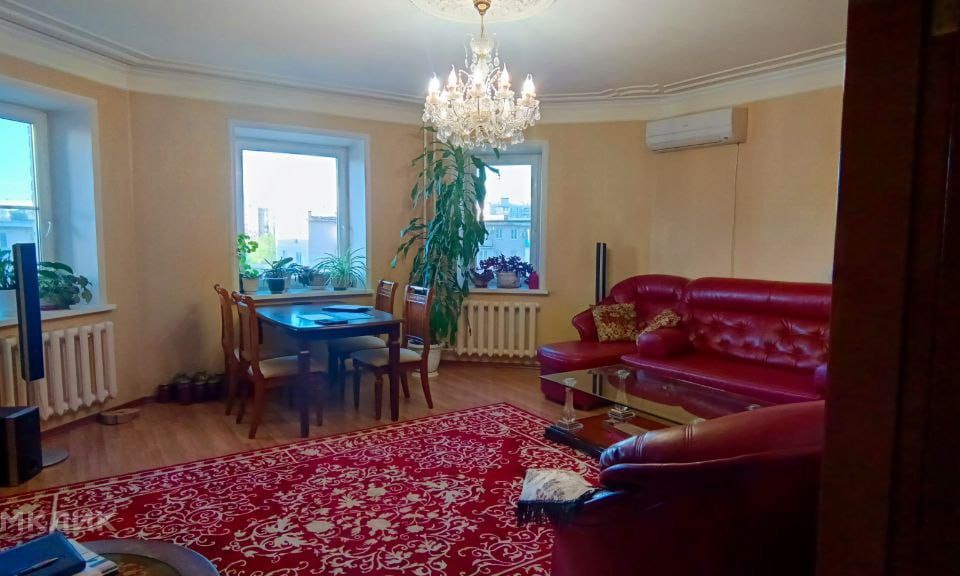 Продаётся 4-комнатная квартира, 108.6 м²