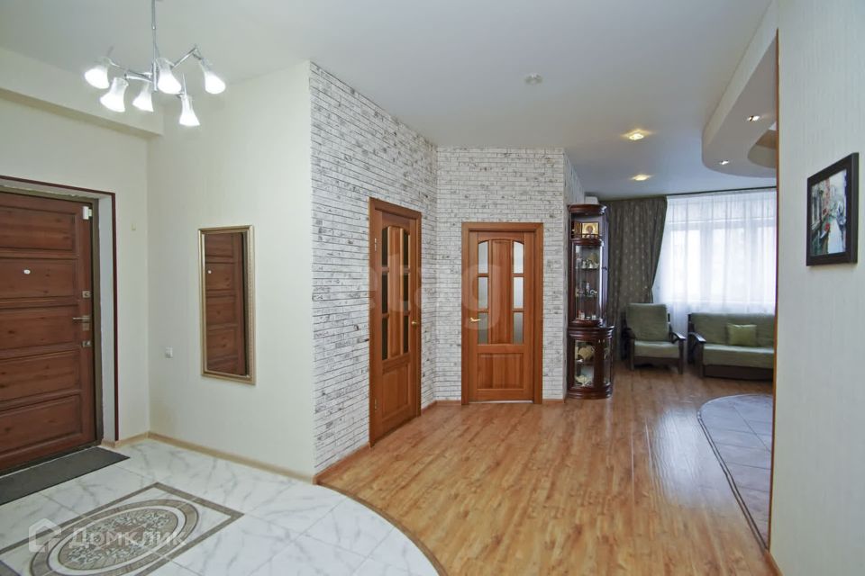 Продаётся 2-комнатная квартира, 87 м²