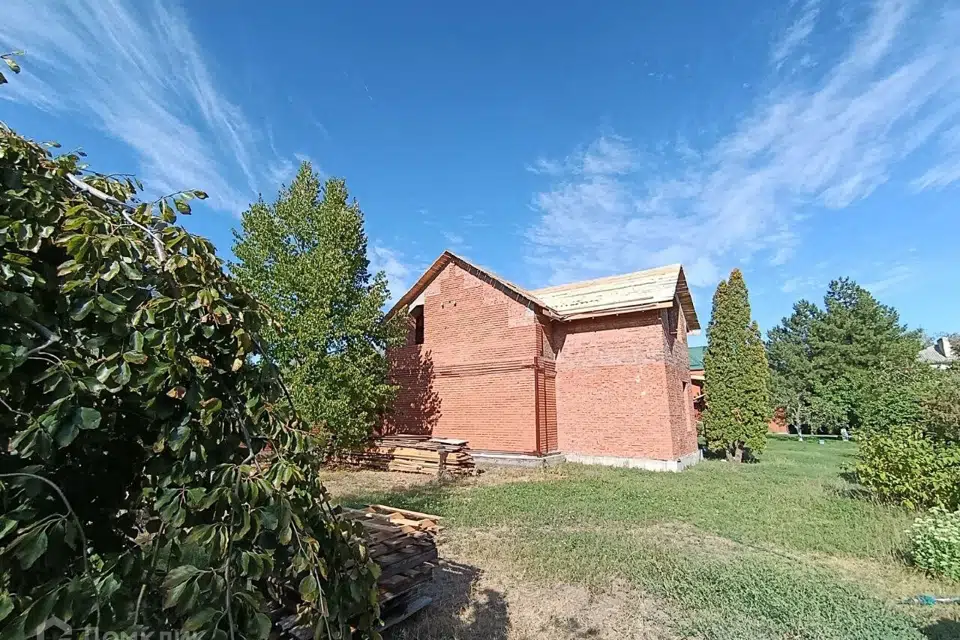 Продаётся 3-этажный дом, 131 м²
