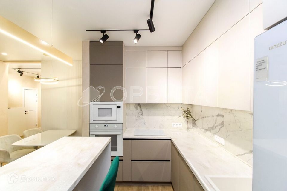 Продаётся 3-комнатная квартира, 92.3 м²
