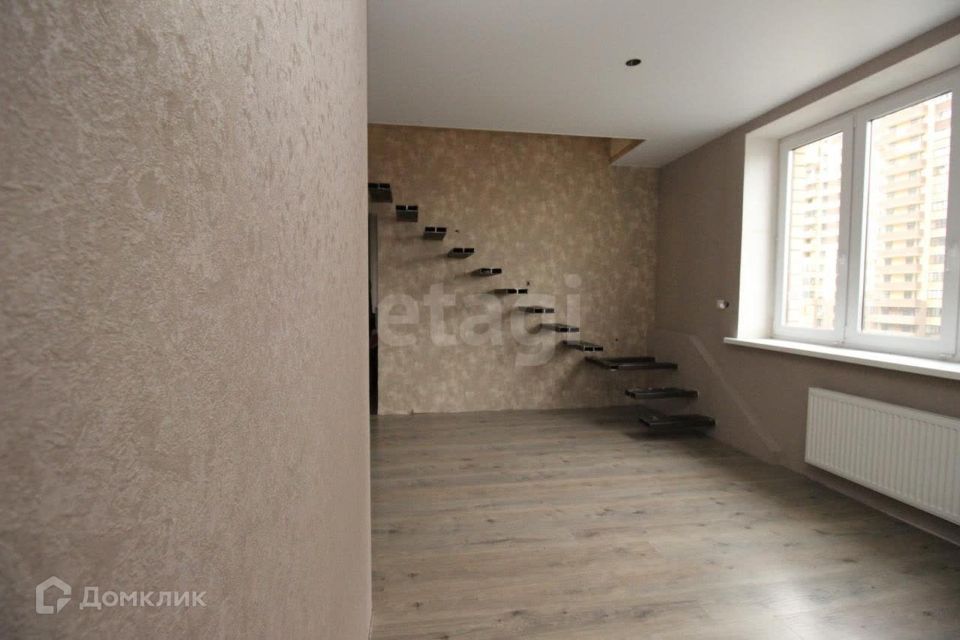 Продаётся 2-комнатная квартира, 93.9 м²