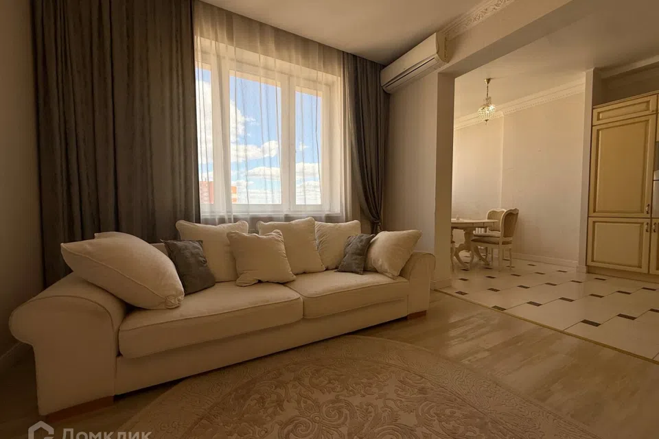 Сдаётся 2-комнатная квартира, 75 м²