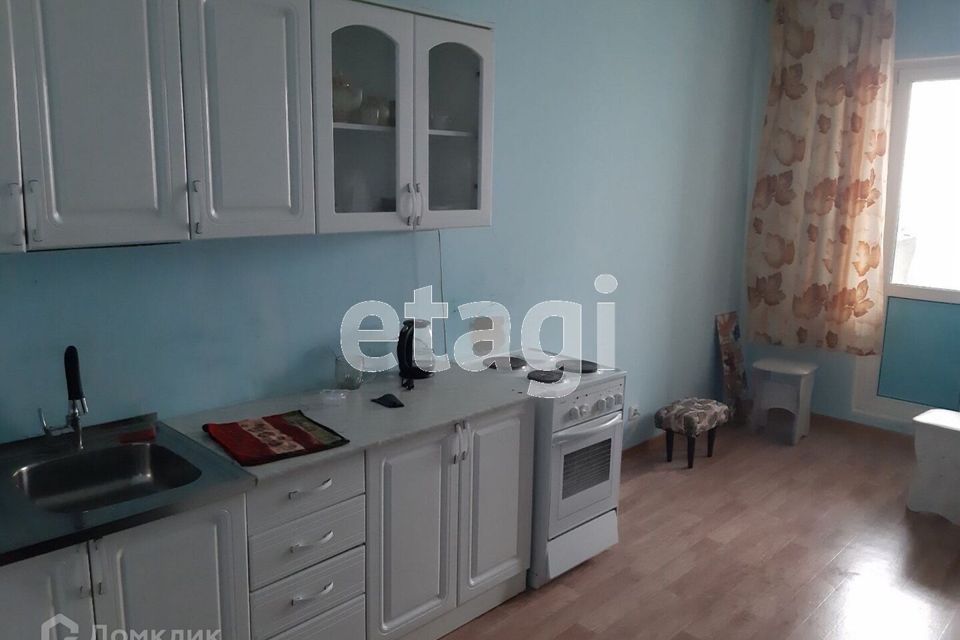 Сдаётся 2-комнатная квартира, 72 м²