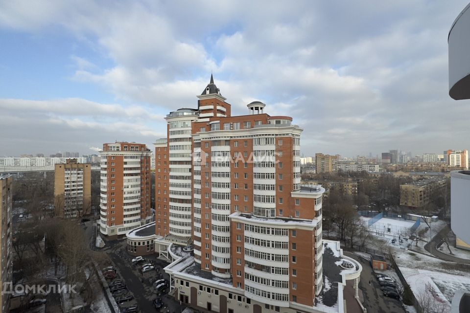 Продаётся 3-комнатная квартира, 143.6 м²