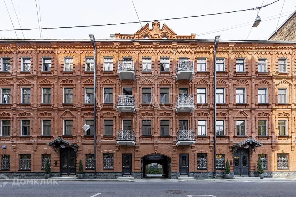 Продаётся 3-комнатная квартира, 122.8 м²