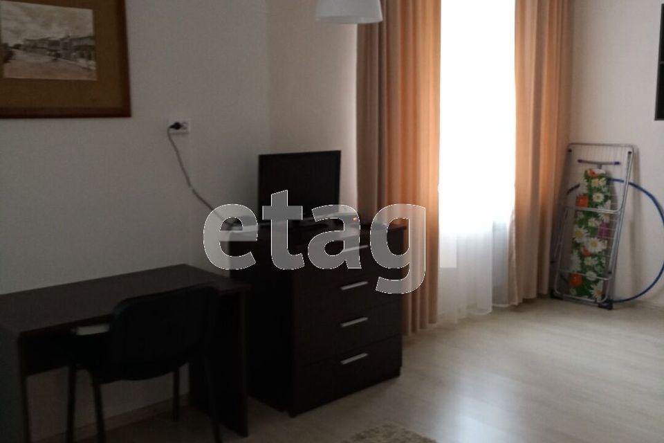 Продаётся 1-комнатная квартира, 42.4 м²