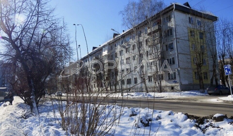 Продаётся 4-комнатная квартира, 60 м²