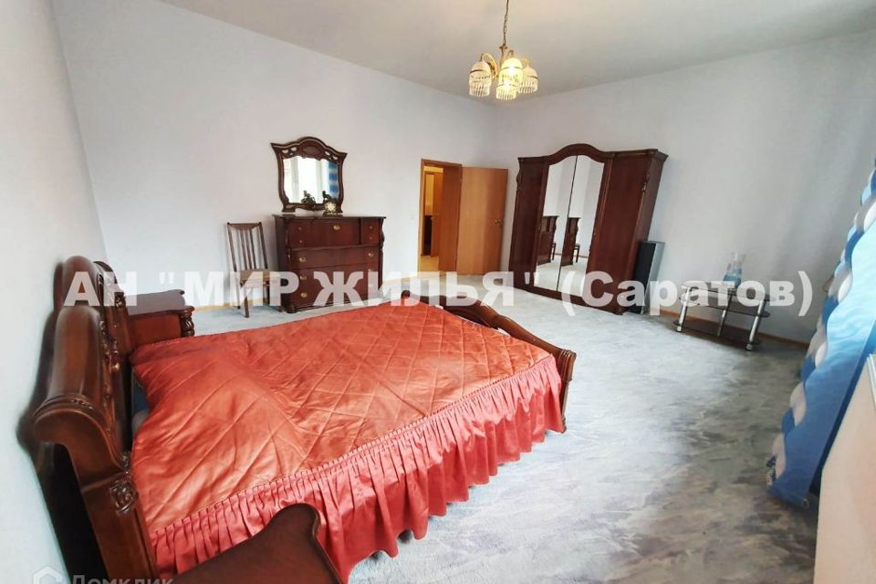 Сдаётся 3-комнатная квартира, 130 м²