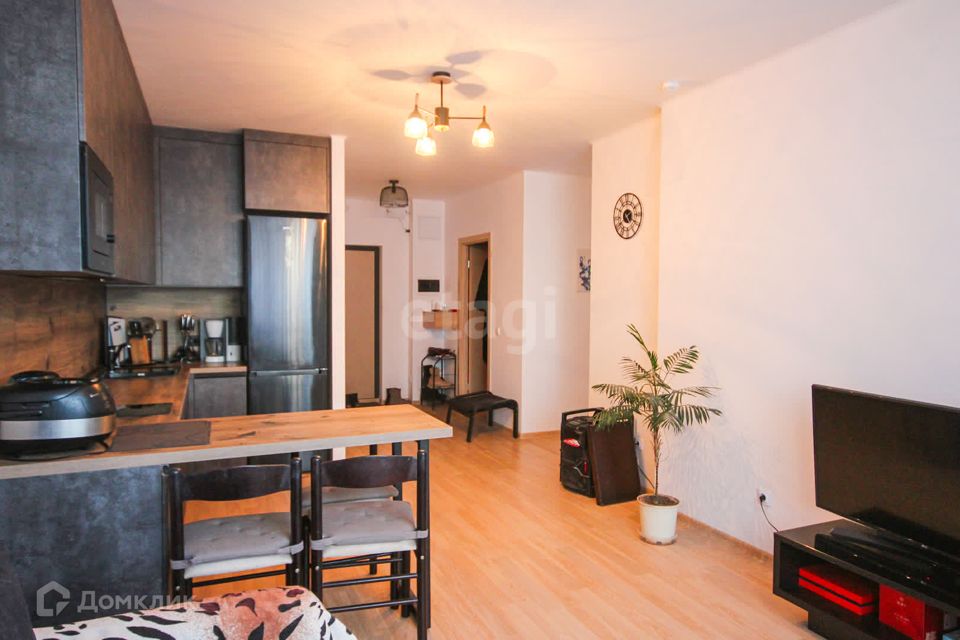 Продаётся 3-комнатная квартира, 77.7 м²
