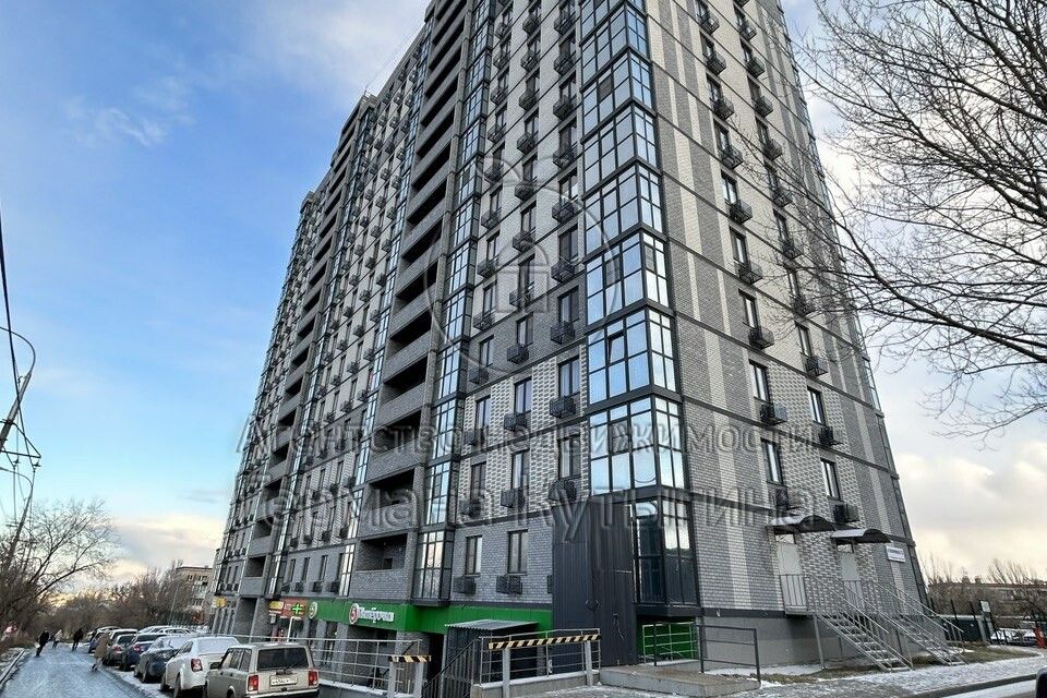 Продаётся 1-комнатная квартира, 42.3 м²