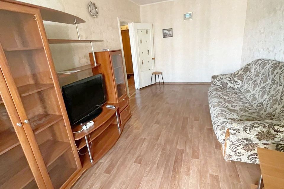 Сдаётся 1-комнатная квартира, 42 м²