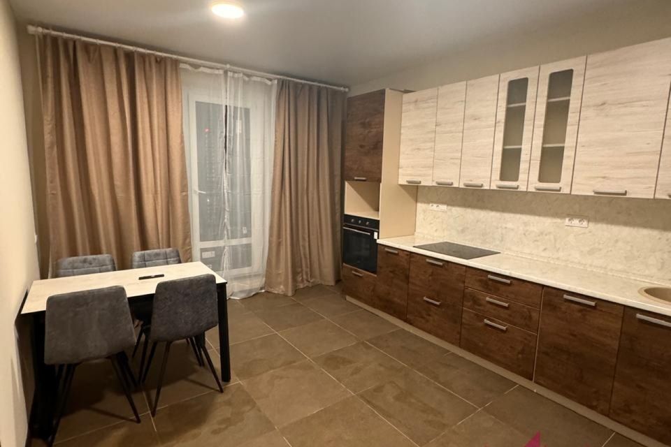 Сдаётся 3-комнатная квартира, 85 м²