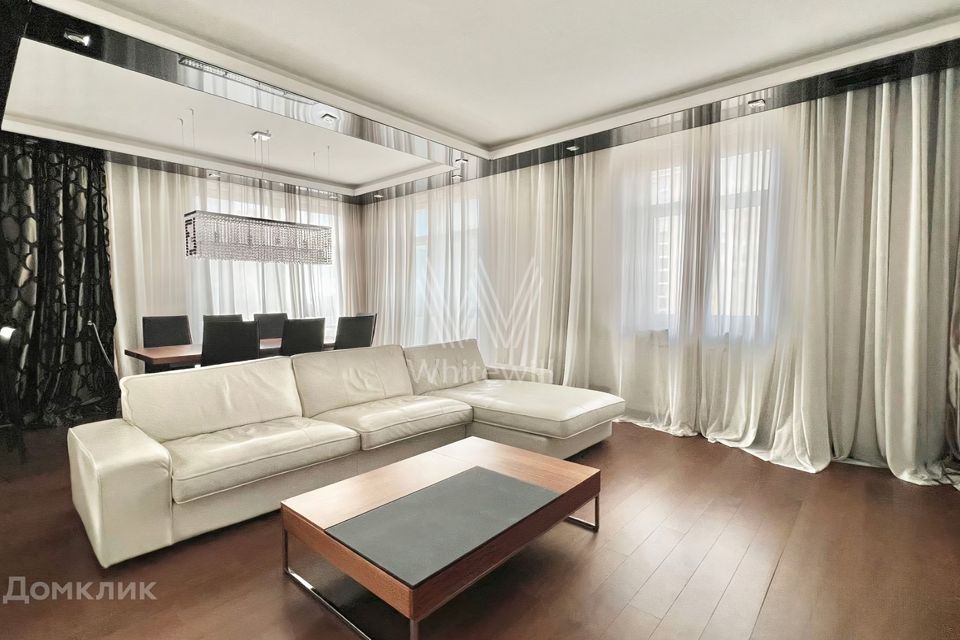 Сдаётся 3-комнатная квартира, 130 м²