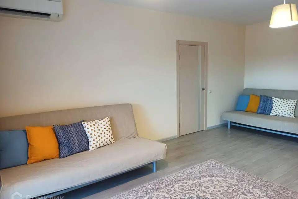 Продаётся 1-комнатная квартира, 49.3 м²