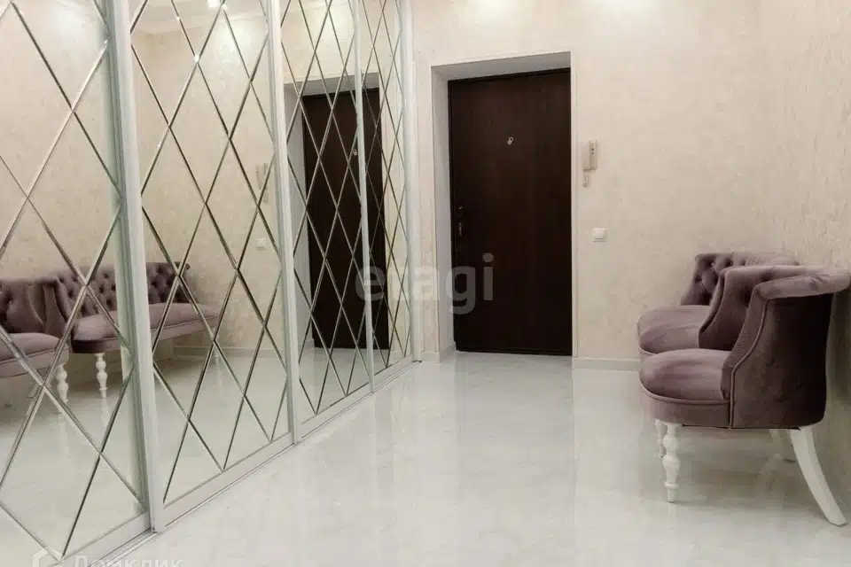 Продаётся 2-комнатная квартира, 66.5 м²