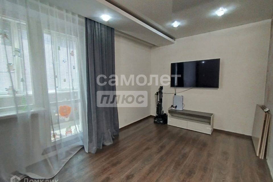 Продаётся 4-комнатная квартира, 91.6 м²