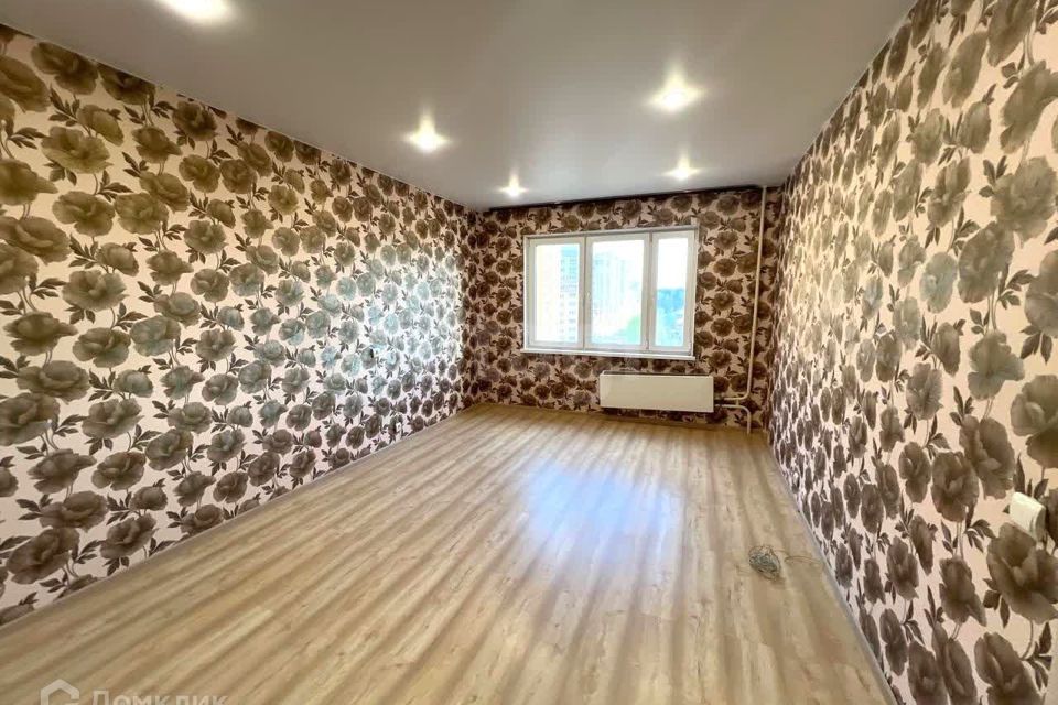 Продаётся 1-комнатная квартира, 42.4 м²