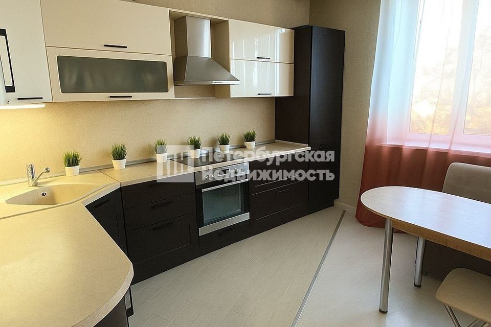 Продаётся 2-комнатная квартира, 72.5 м²