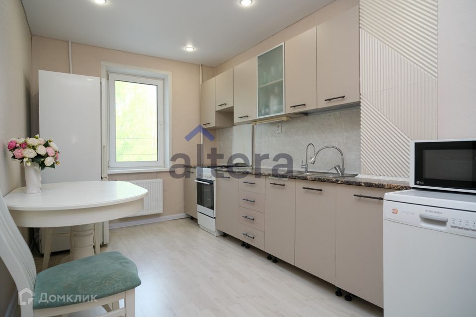 Продаётся 3-комнатная квартира, 65.7 м²