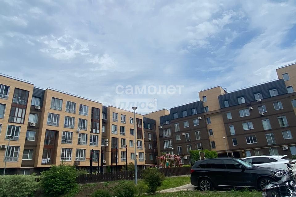 Продаётся 3-комнатная квартира, 92 м²