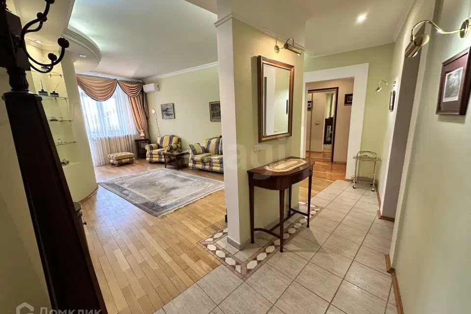 Продаётся 2-комнатная квартира, 76.7 м²