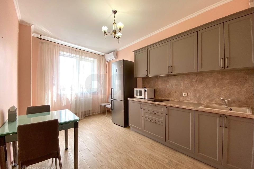 Продаётся 1-комнатная квартира, 46 м²