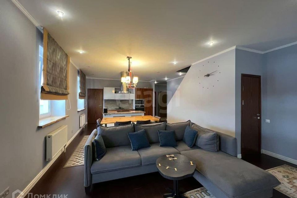 Продаётся 4-комнатная квартира, 116 м²