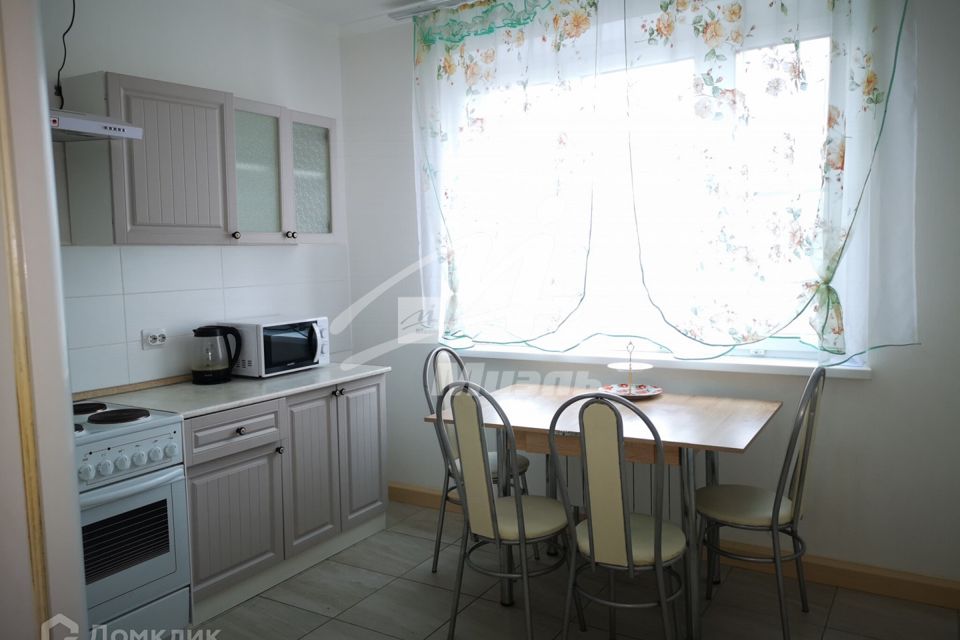 Сдаётся 2-комнатная квартира, 64 м²