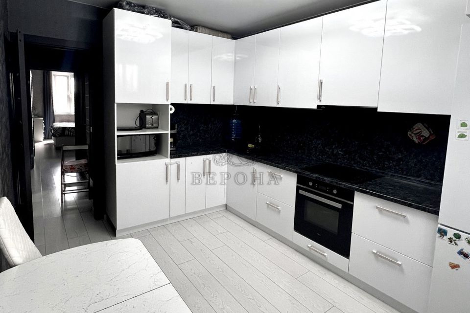 Продаётся 2-комнатная квартира, 60.3 м²