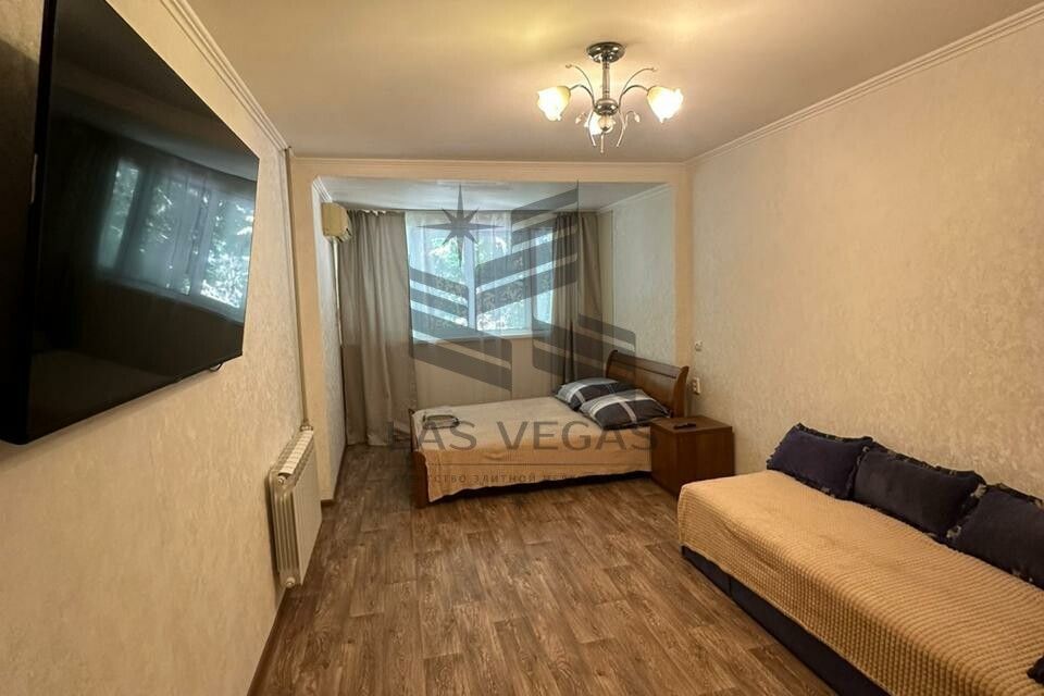 Сдаётся 2-комнатная квартира, 55 м²