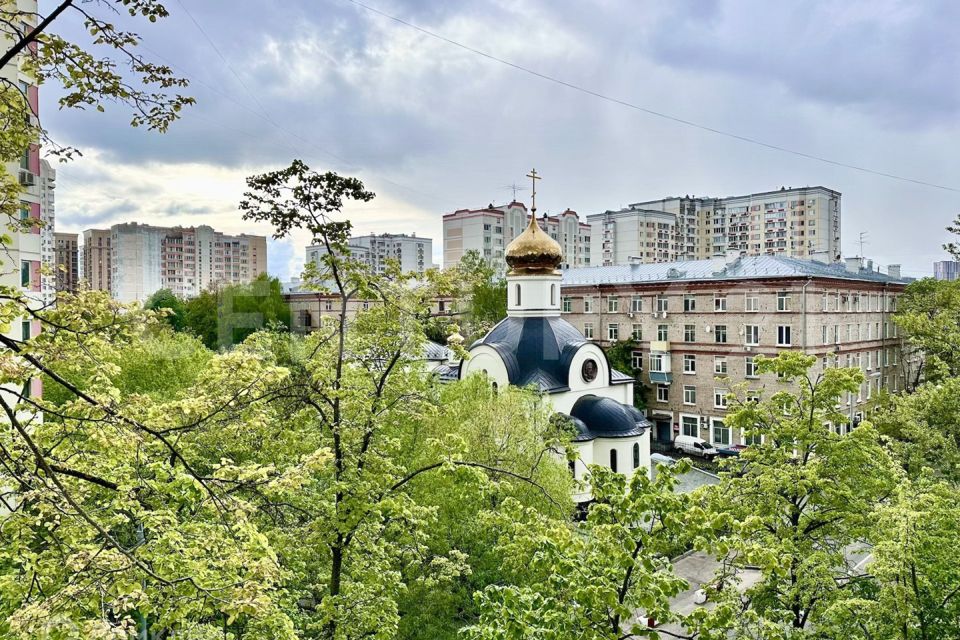 Продаётся 1-комнатная квартира, 52 м²