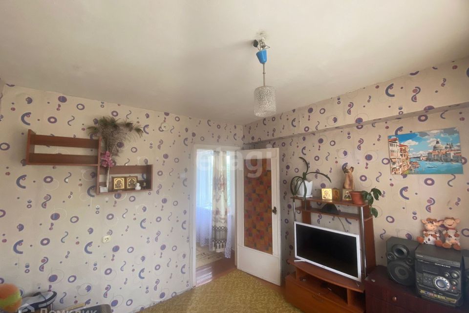 Продаётся 3-комнатная квартира, 51.8 м²