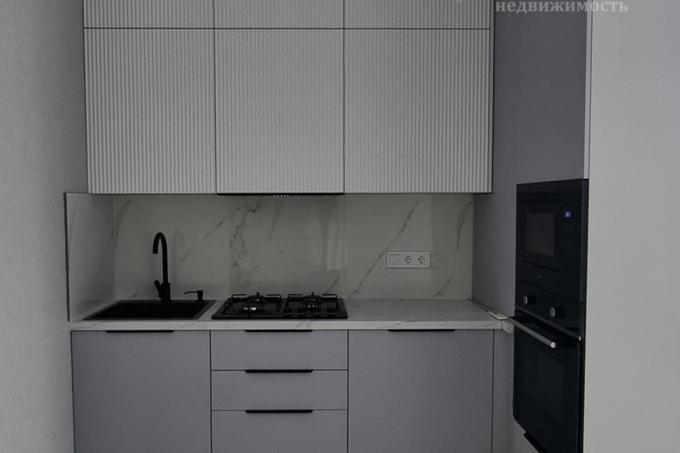 Продаётся 1-комнатная квартира, 42.5 м²