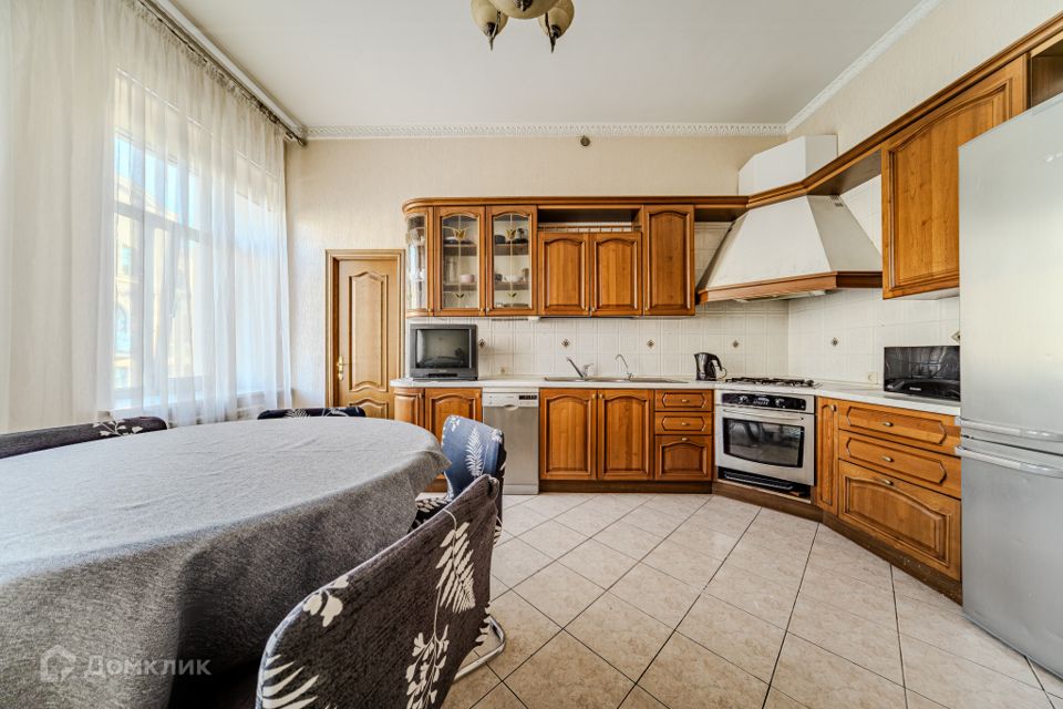 Сдаётся 3-комнатная квартира, 119 м²
