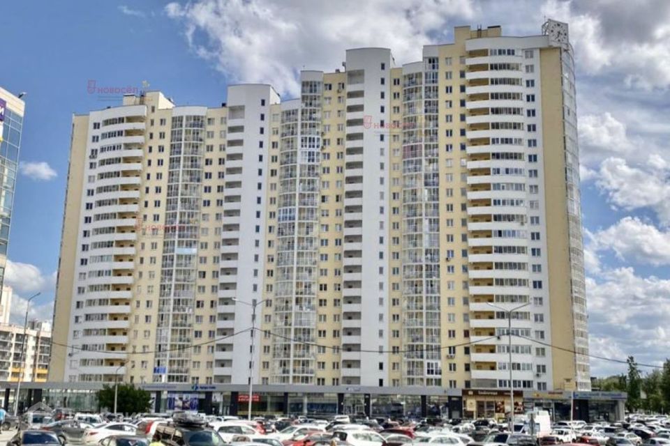 Продаётся 1-комнатная квартира, 54 м²
