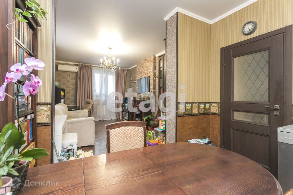Продаётся 2-комнатная квартира, 68.4 м²