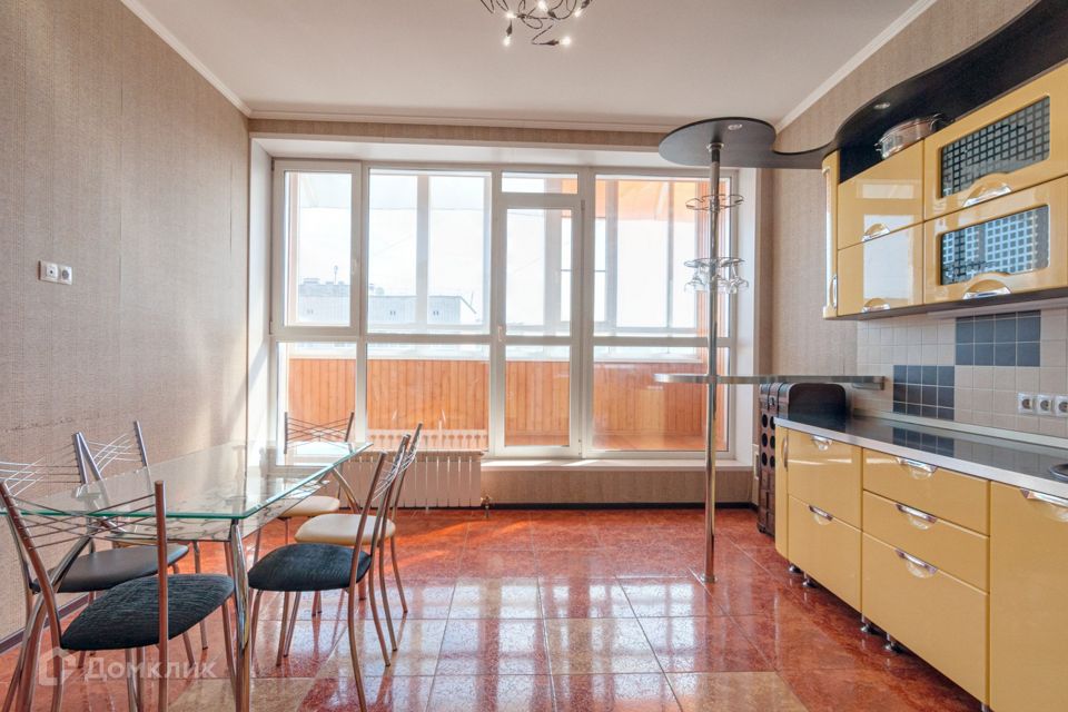 Продаётся 2-комнатная квартира, 84 м²