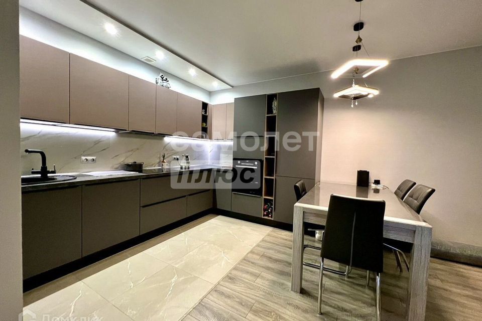 Продаётся 4-комнатная квартира, 78 м²