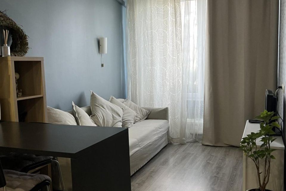 Продаётся 1-комнатная квартира, 43 м²