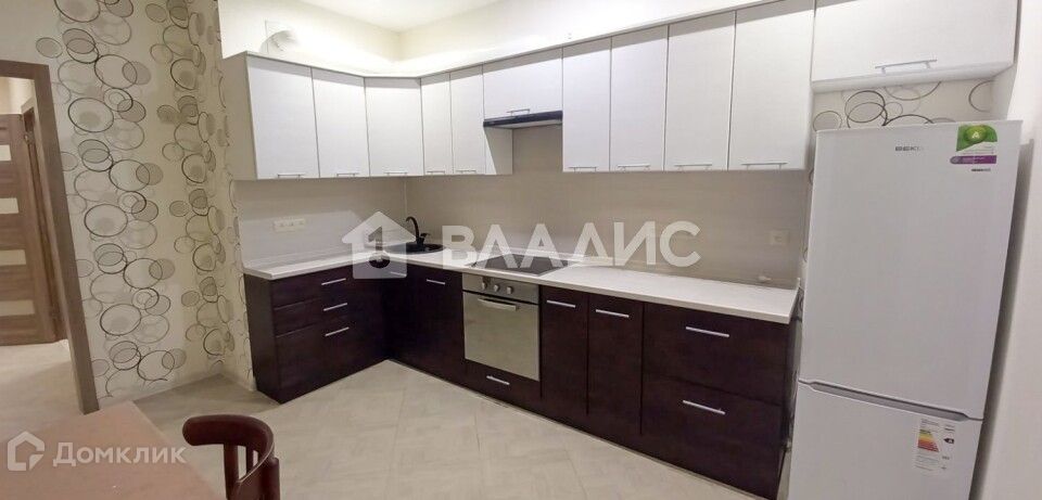Сдаётся 1-комнатная квартира, 54 м²