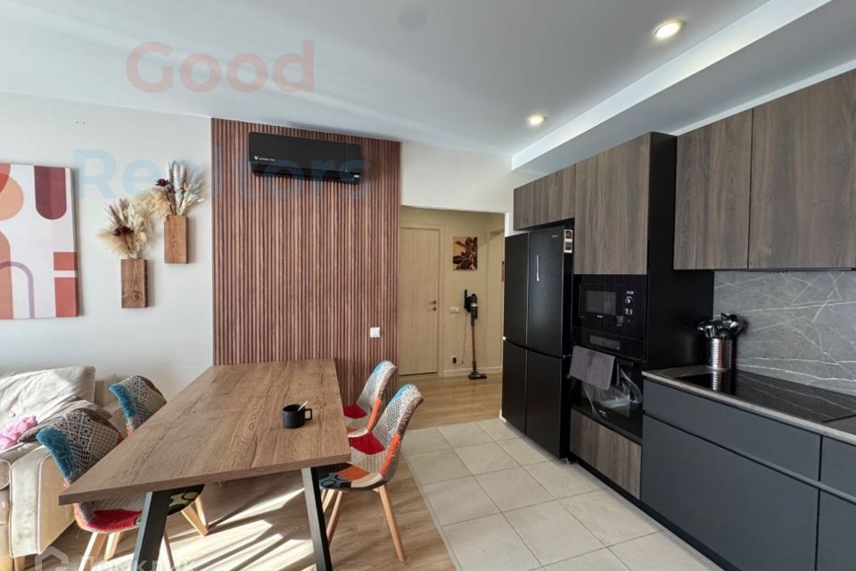 Продаётся 2-комнатная квартира, 71.9 м²