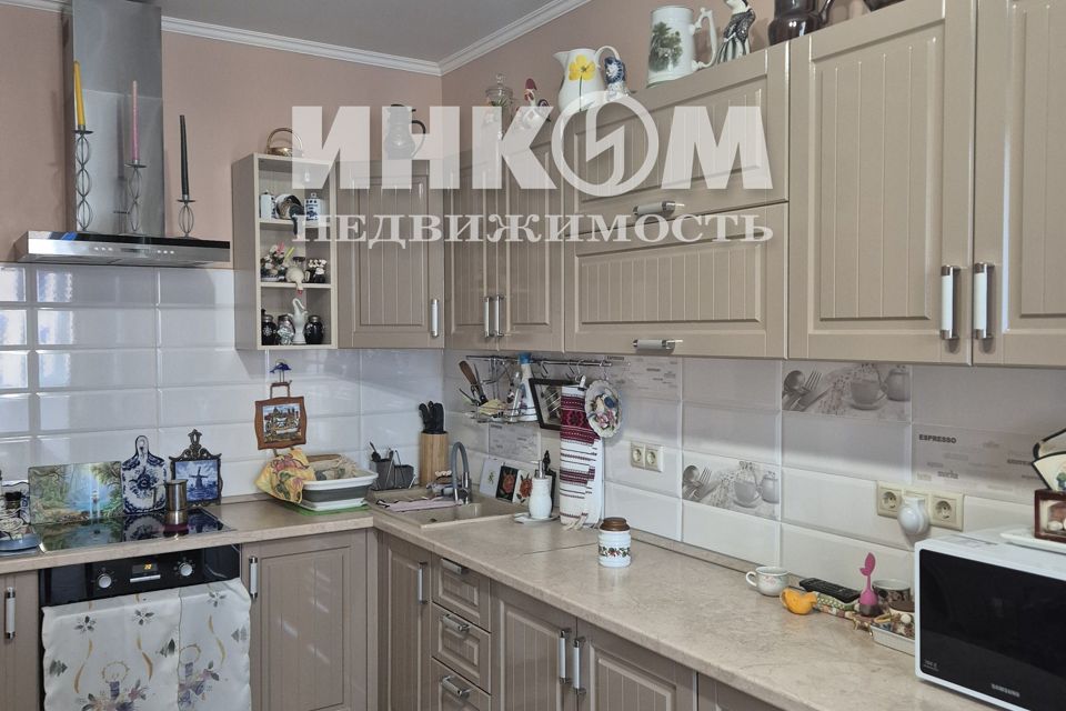 Продаётся 2-комнатная квартира, 77 м²