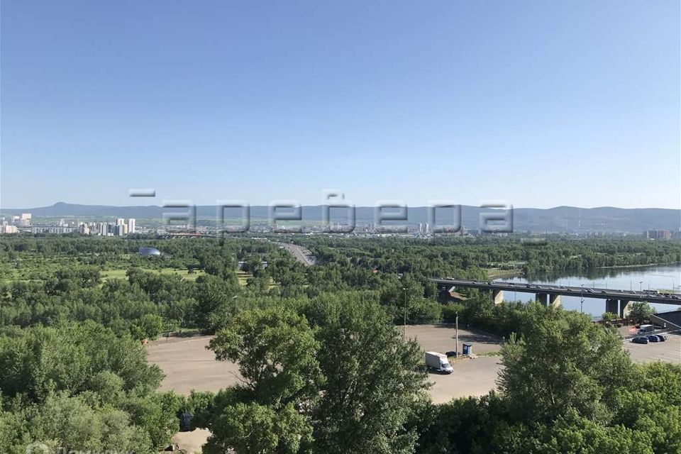 Сдаётся 3-комнатная квартира, 81 м²