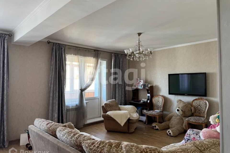 Продаётся 5-комнатная квартира, 141 м²