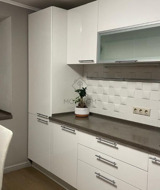 Сдаётся 2-комнатная квартира, 54 м²