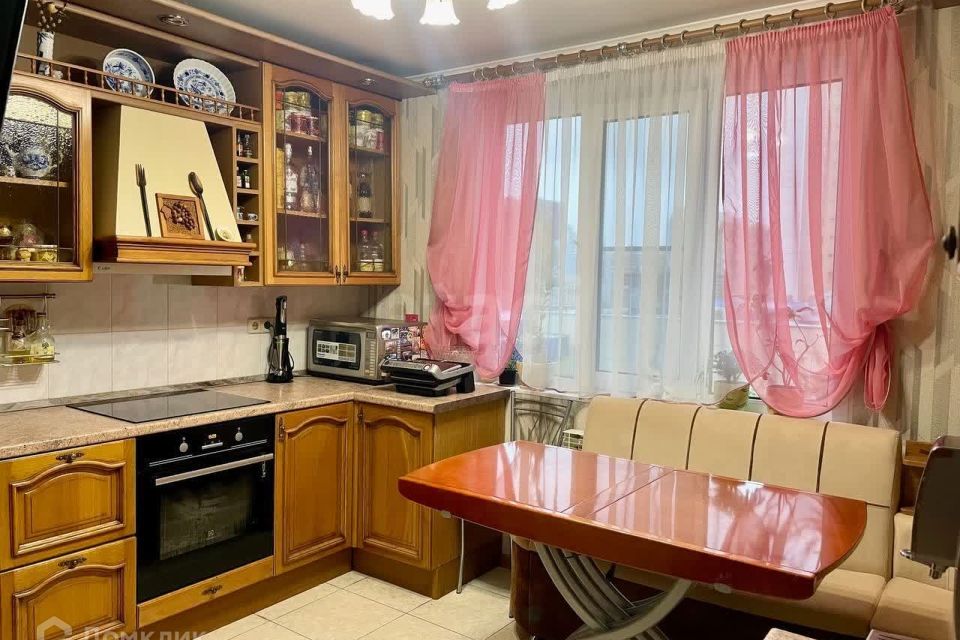 Продаётся 5-комнатная квартира, 111.2 м²