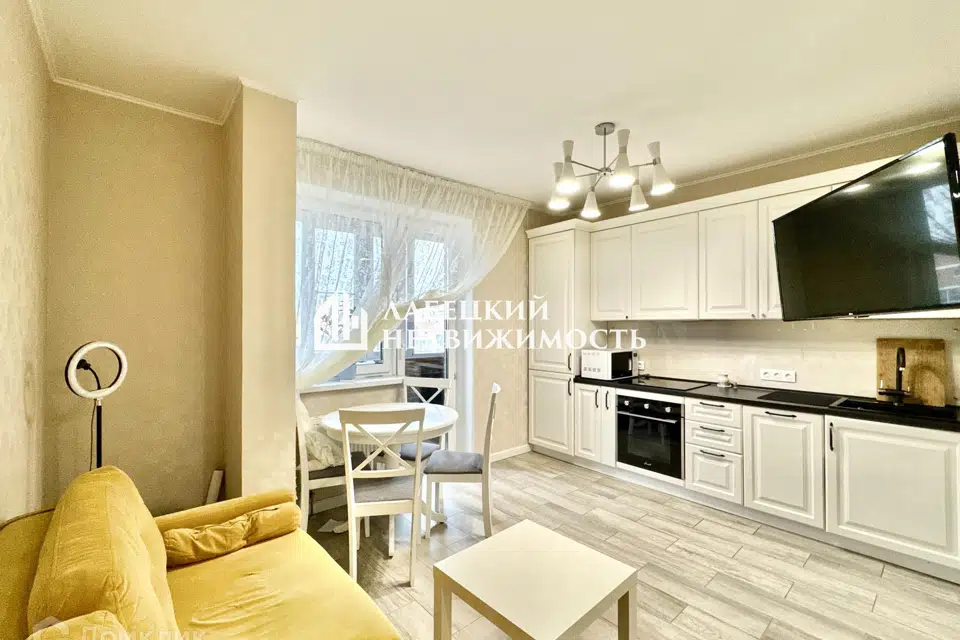 Продаётся 1-комнатная квартира, 40.4 м²