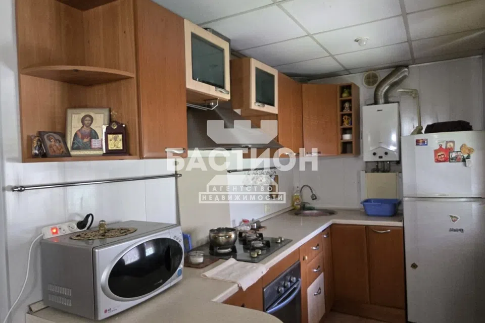 Продаётся 4-комнатная квартира, 66.8 м²